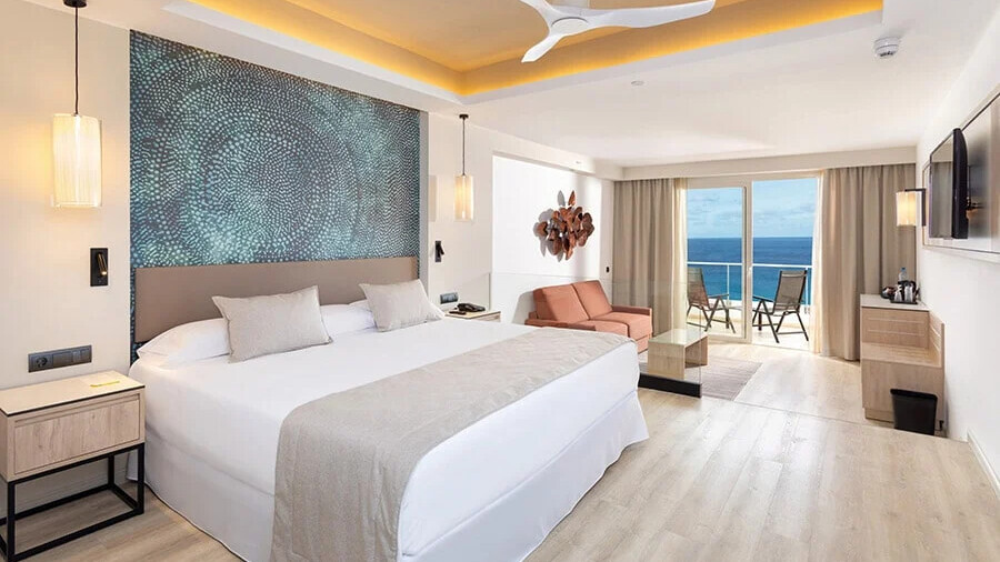 Double Room with partial sea view	